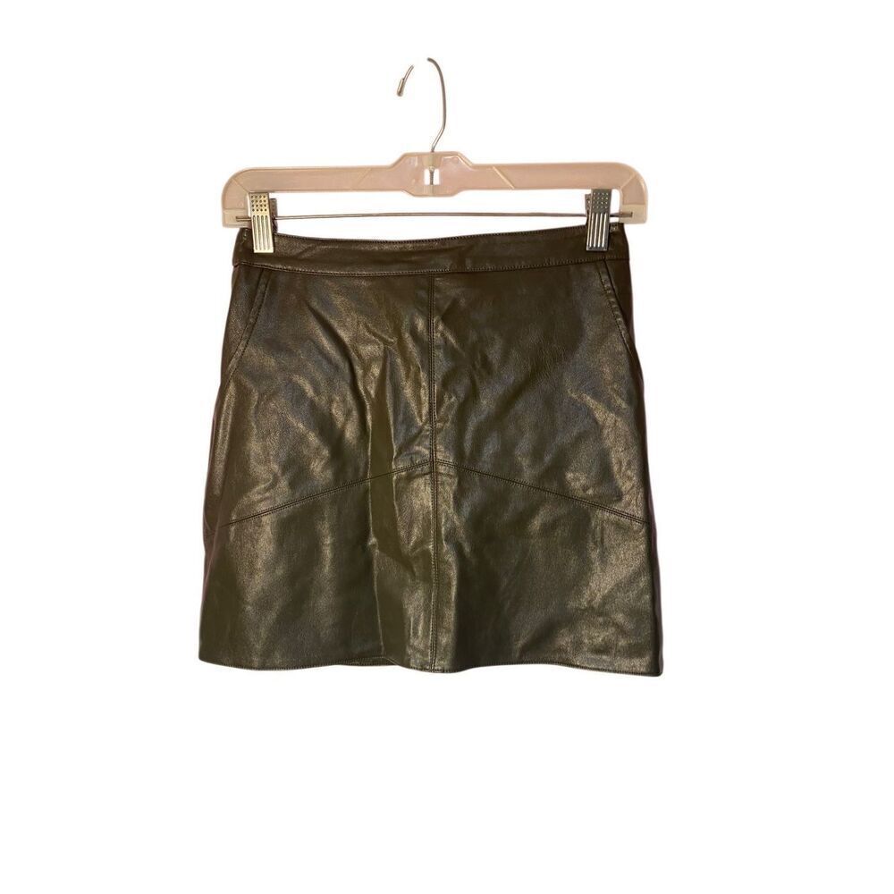 Jun & Ivy women’s faux leather olive green mini skirt size XS